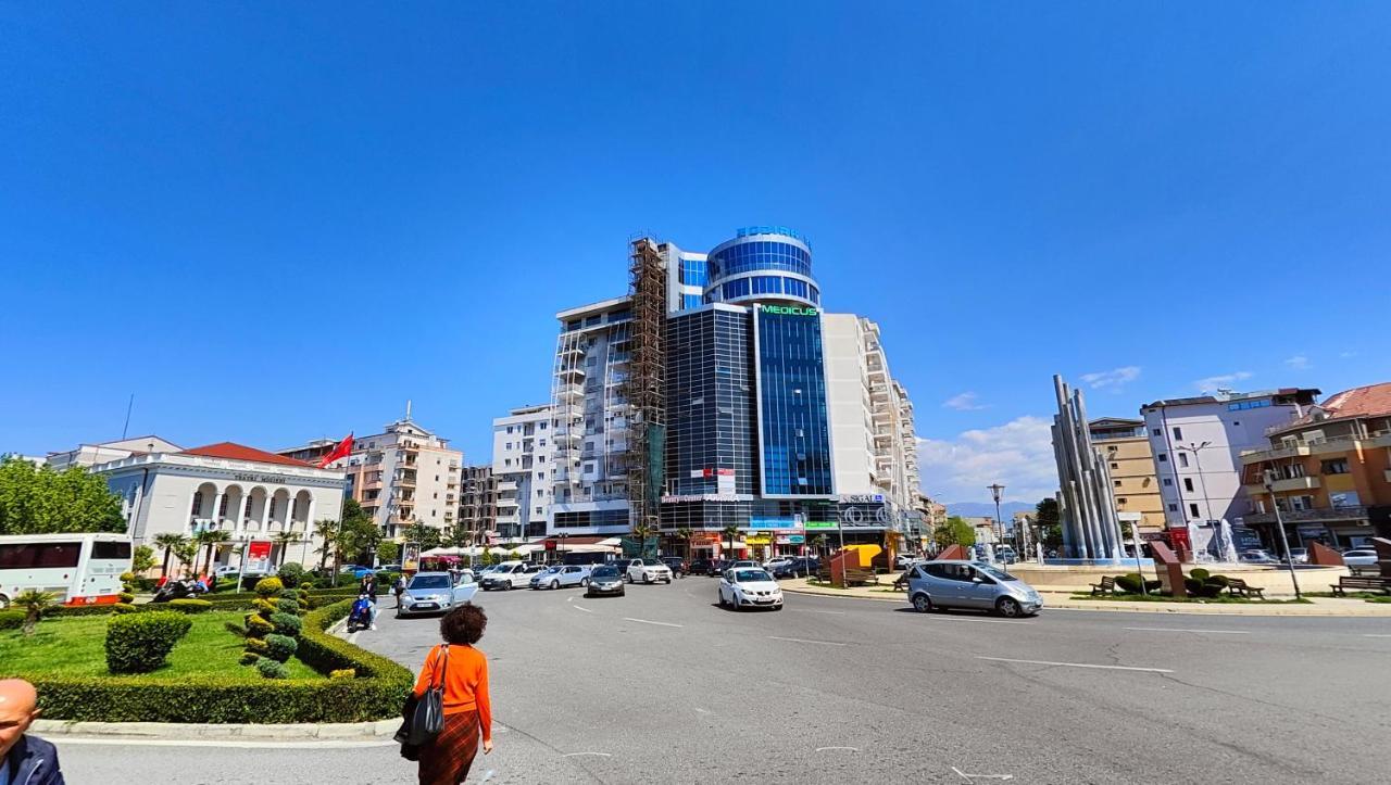 Aria Con Vista Sul Teatro Migjeni Appartamento